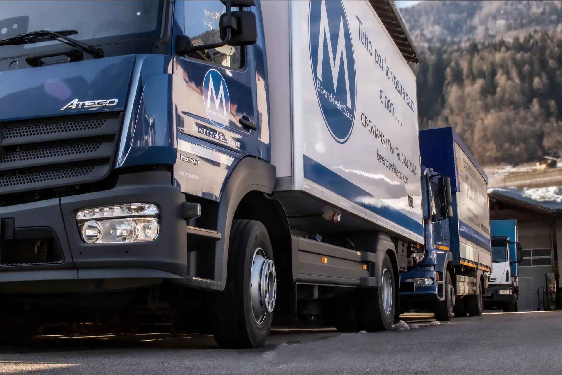 Camion della distribuzione Malanotti Bevande e Alimentari in Val di Sole